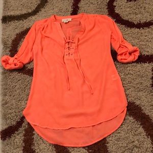 Adorable coral tie front top